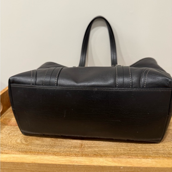 Coach Hampton Black Smooth Leather Tote Shoulder Bag Zip Top F11202 - Picture 6 of 8